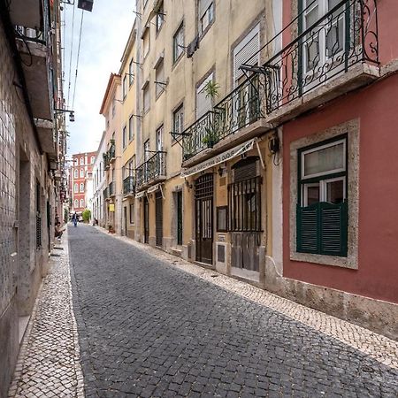 Cozy One Bedroom Apt In Historic Location - Carmo Lizbona Zewnętrze zdjęcie