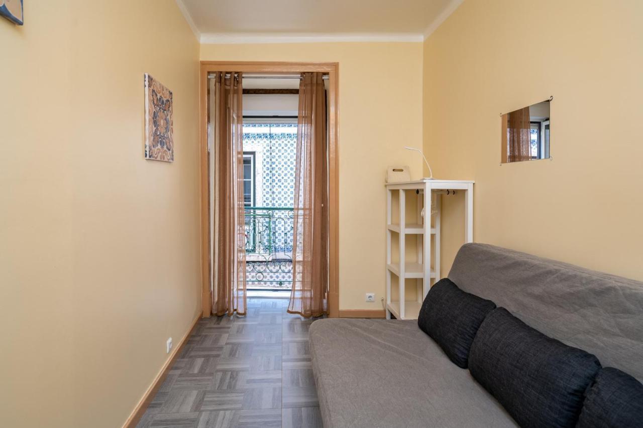 Cozy One Bedroom Apt In Historic Location - Carmo Lizbona Zewnętrze zdjęcie